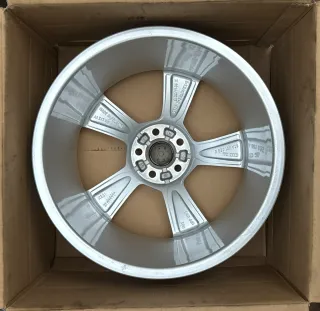 1x Original Audi A1 GB 17 Zoll Alufelge 5-Arm-Stern-Design 82A601025G 7,5Jx17 ET46 NEU - Bild 3