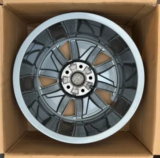 1x Original Audi A5 8W B9 17 Zoll Alufelge 8W0601025AF 7,5JX17 ET29 - Bild 3