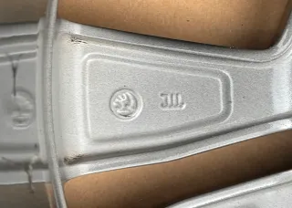 1x Original Skoda Yeti 5L 17 Zoll Alufelge Origami 5L0601025L 7,0JX17 ET45 TOP - Bild 4