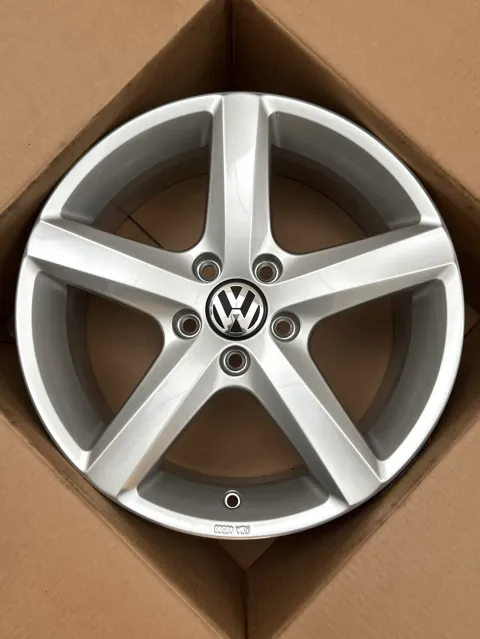 Background image for 1x Original VW Scirocco 1K8 17 Zoll Alufelge Aspen 1K8071197A 6,5Jx17 ET39 NEU