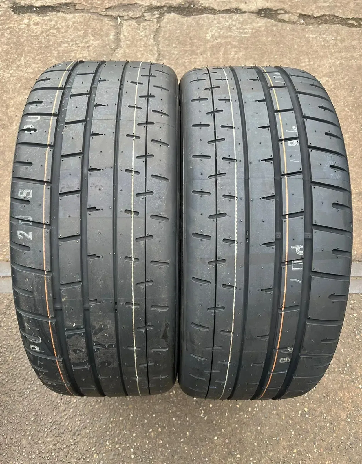 2x Sommerreifen 245/35 ZR19 93Y XL Pirelli P Zero Trofeo R AO DOT22 NEU - Bild 1