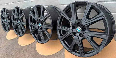 Background image for 4x Original BMW 1/2er F40 GranCoupe F44 19 Zoll V Speiche M557 Alufelgen 8053525 NEU