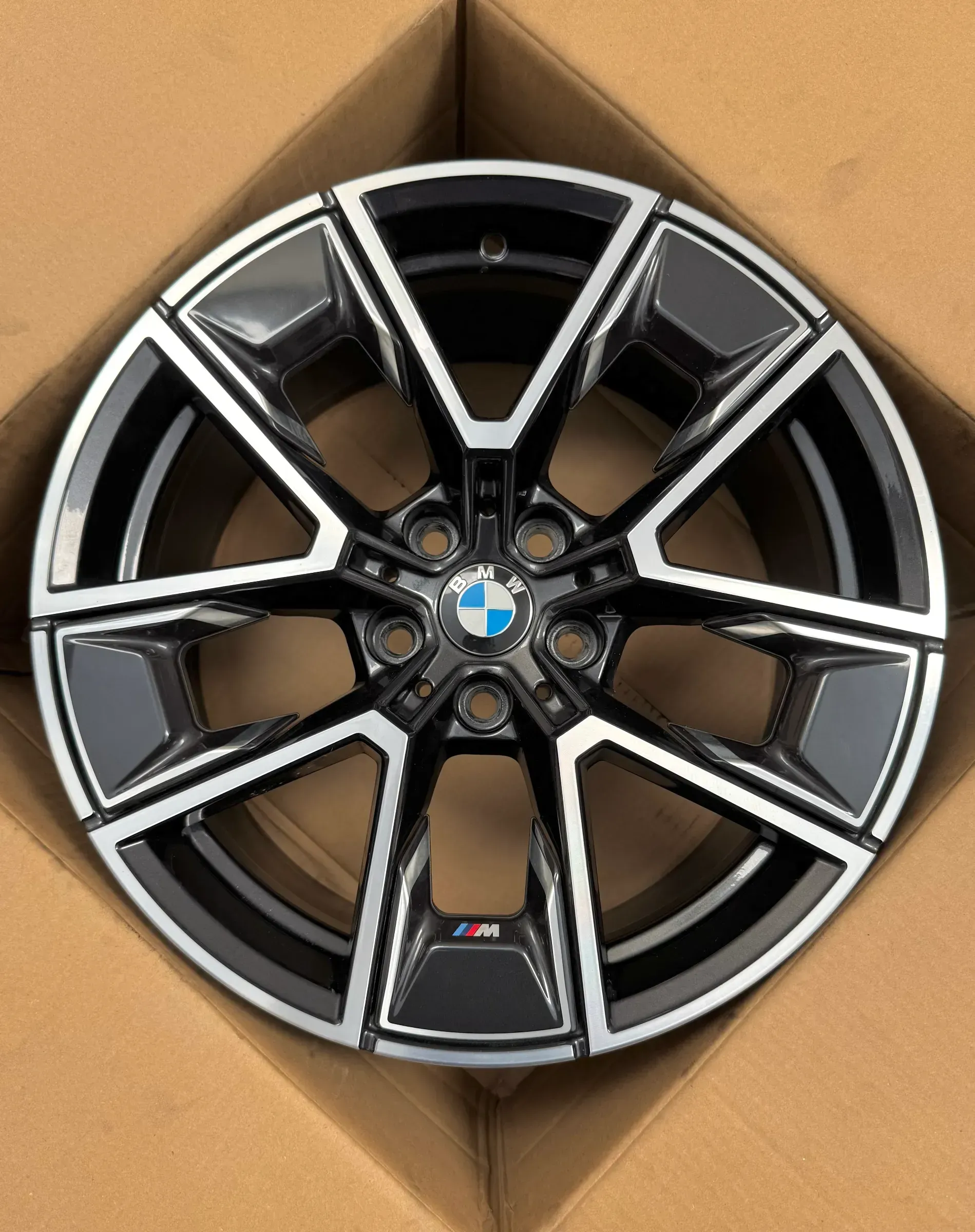 1x Original BMW 4er Gran Coupe G26 i4 G26 18 Zoll Alufelge Aerodynamik M858 8747303 HA - Bild 1