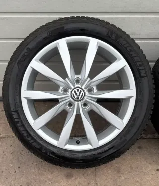 4x Original VW Golf VIII 5G GTI 17 Zoll Winterräder Dijon 5G0601025K DOT19 6-7mm - Bild 5