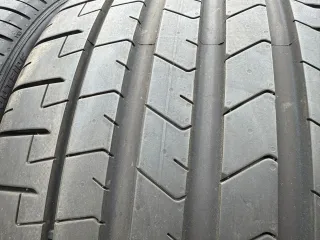 2x Sommerreifen 275/35 R19 100Y XL Pirelli P-Zero PZ4 S.C.MO DOT26 NEU - Bild 3