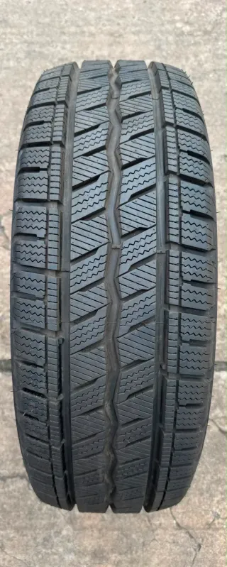 1x Winterreifen 215/65 R16 C 109/107T Hankook Winter I*Cept LV RW12 DOT24 DEMO - Bild 1