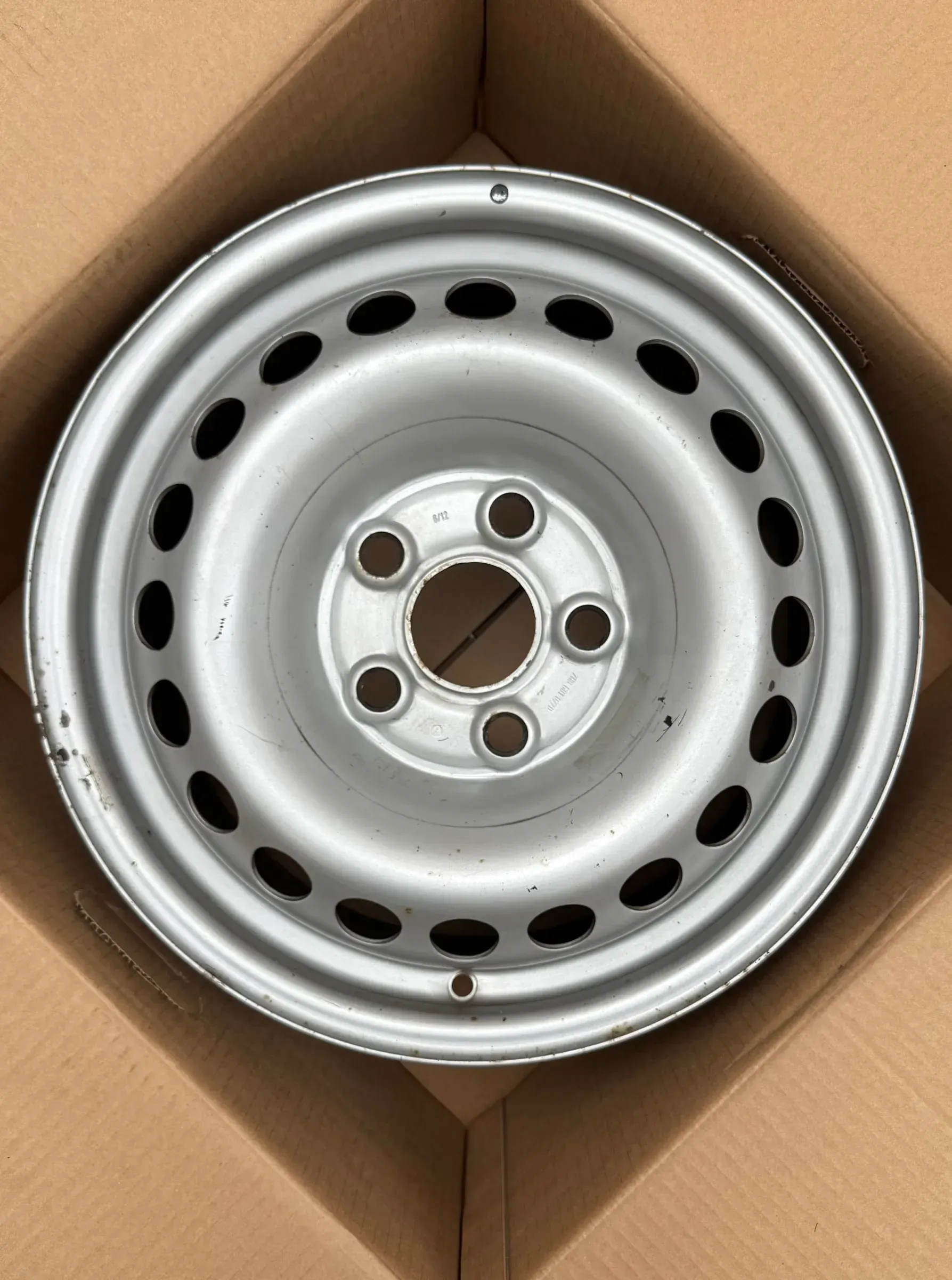1x Original VW T5 7E T6 7H Kasten 16 Zoll Stahlfelge 7H0601027D 6,5JX16 ET51 - Bild 1
