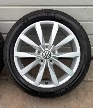 4x Original VW Golf VIII 5G GTI 17 Zoll Winterräder Dijon 5G0601025K DOT19 6-7mm - Bild 2