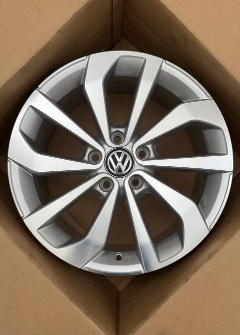 Background image for 1x Original VW T-Roc 2GA A11 D11 17 Zoll Alufelge Johannesburg 2GA601025AC 7,0JX17 ET45 TOP