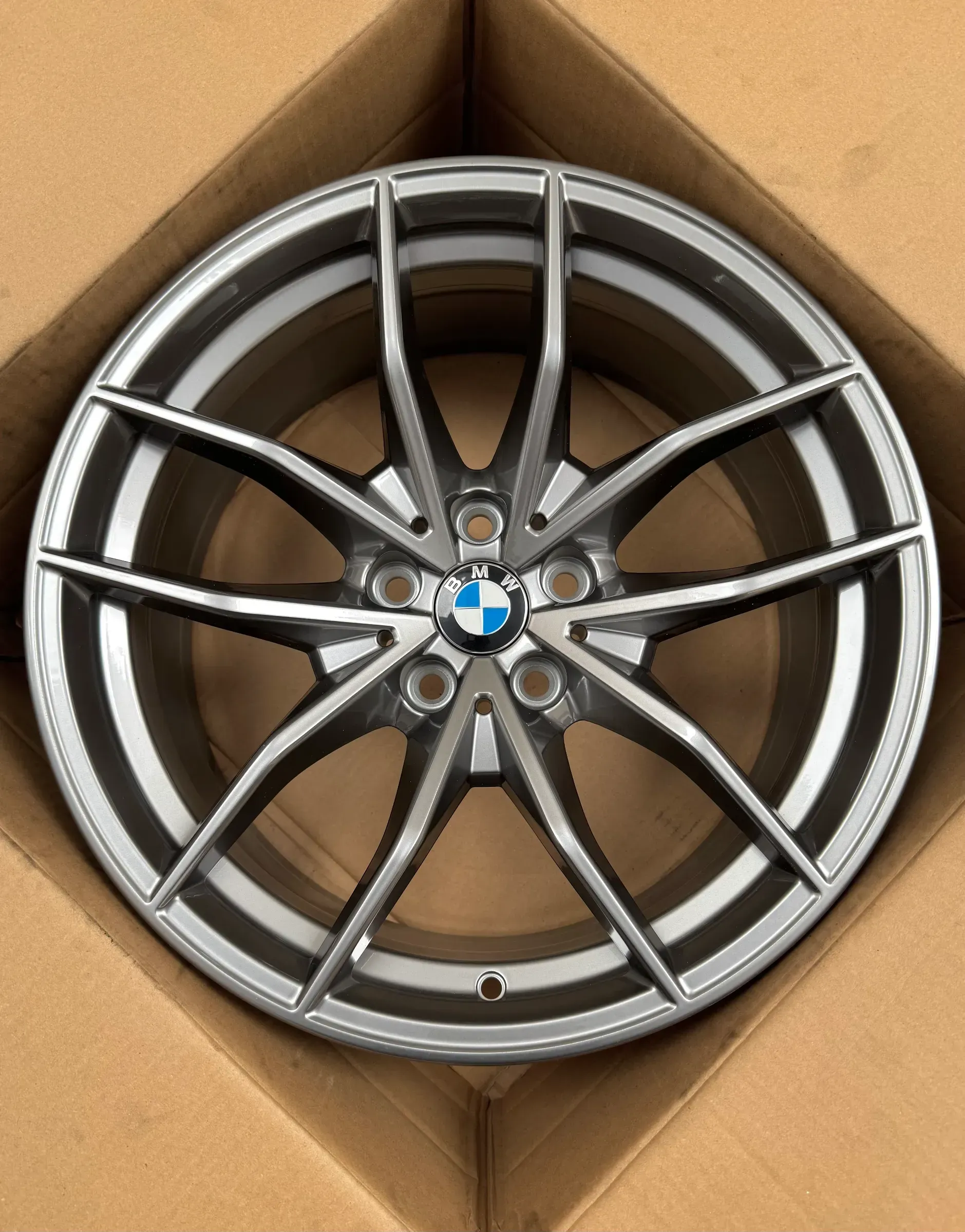 1x Original BMW Z4 G29 18 Zoll Alufelge V-Speiche 770 6883639 8,0Jx18 ET20 NEU - Bild 1