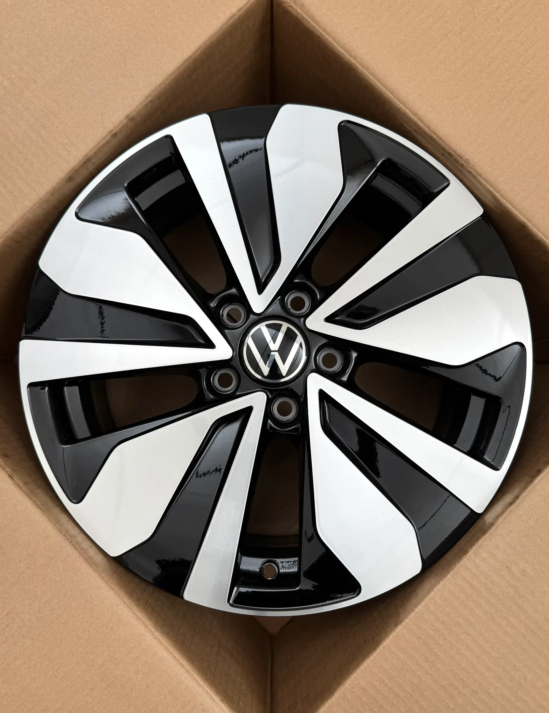 1x Original VW T-Roc 2GA A11 D11 17 Zoll Alufelge Zürich 2GA601025AR 7,0JX17 ET45 NEU - Bild 1