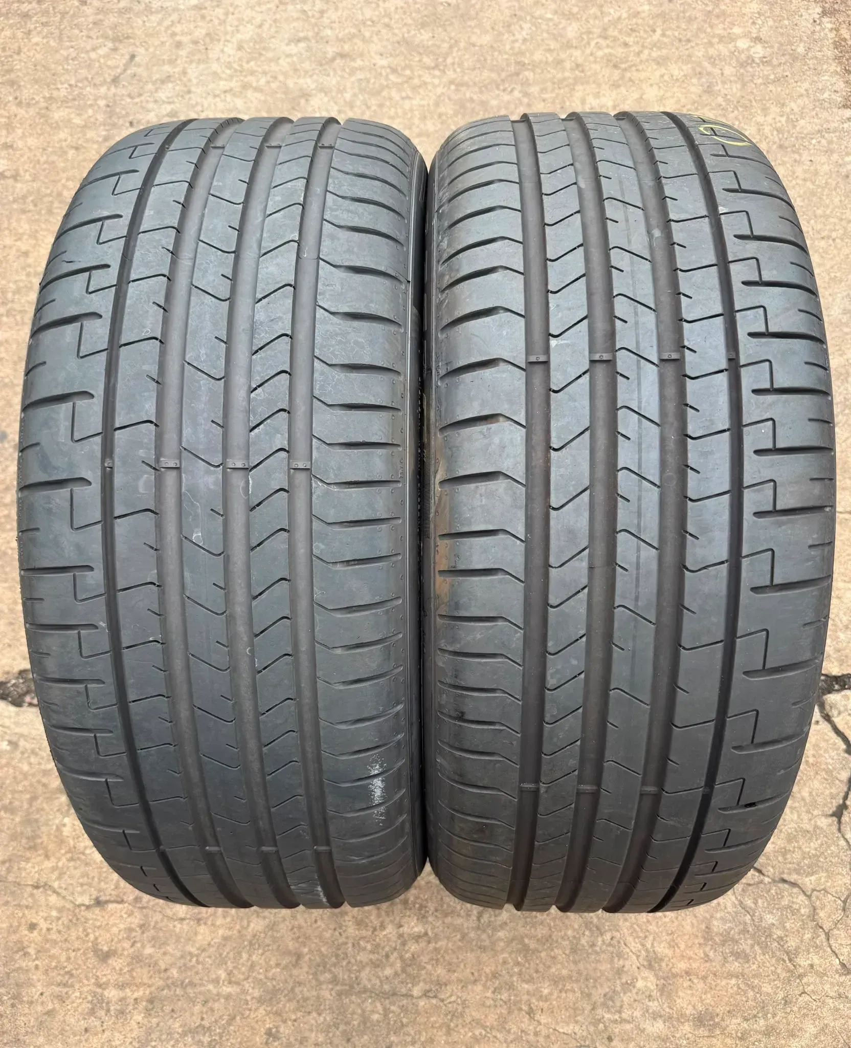 2x Sommerreifen 245/40 R20 99Y XL Pirelli PZero PZ4 S.C. MO *  DOT24/25 5,9-6,3mm - Bild 1