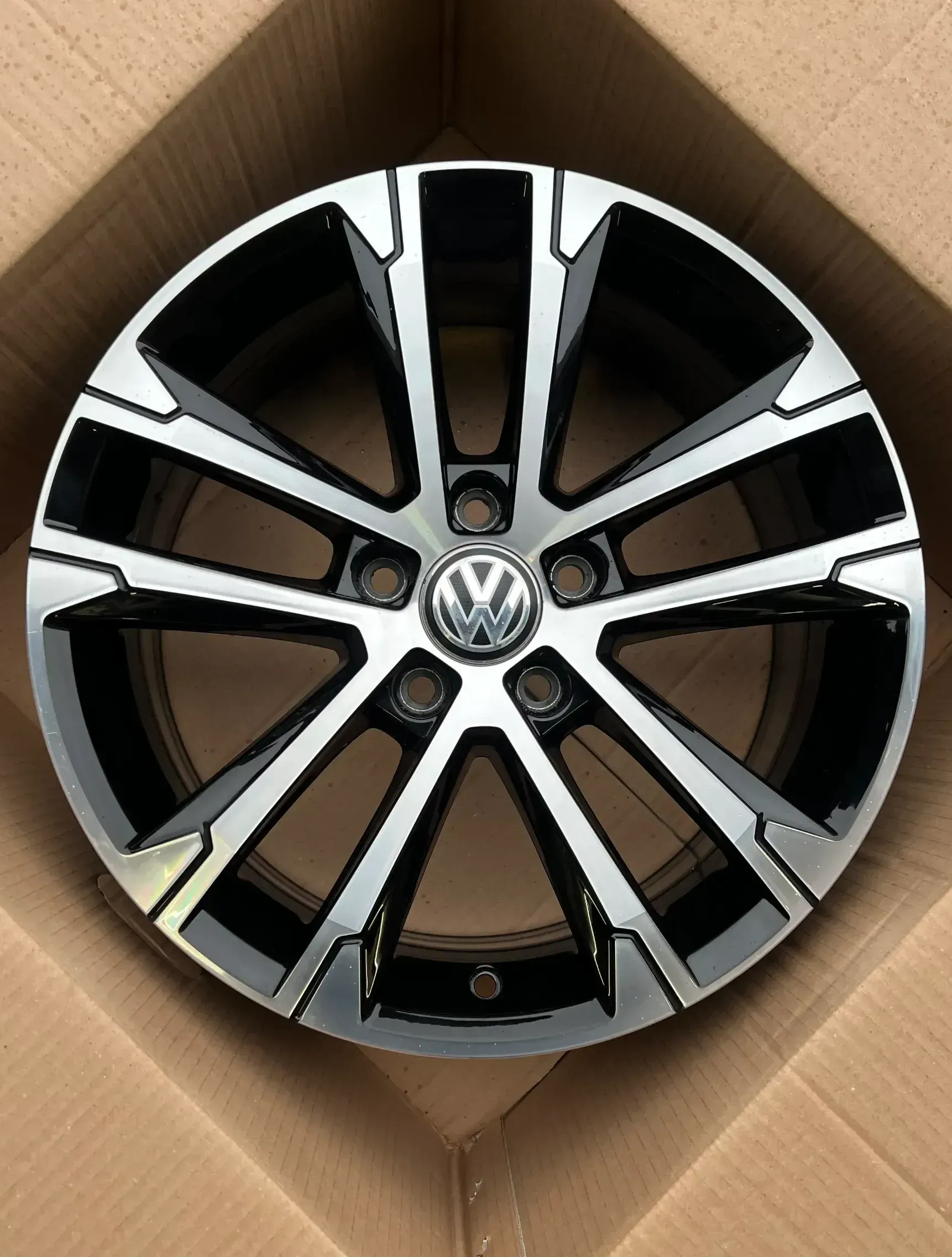 1x Original VW Golf VII 5G 17 Zoll Alufelge Singapor 5G0601025AK 7,0Jx17 ET49 - Bild 1
