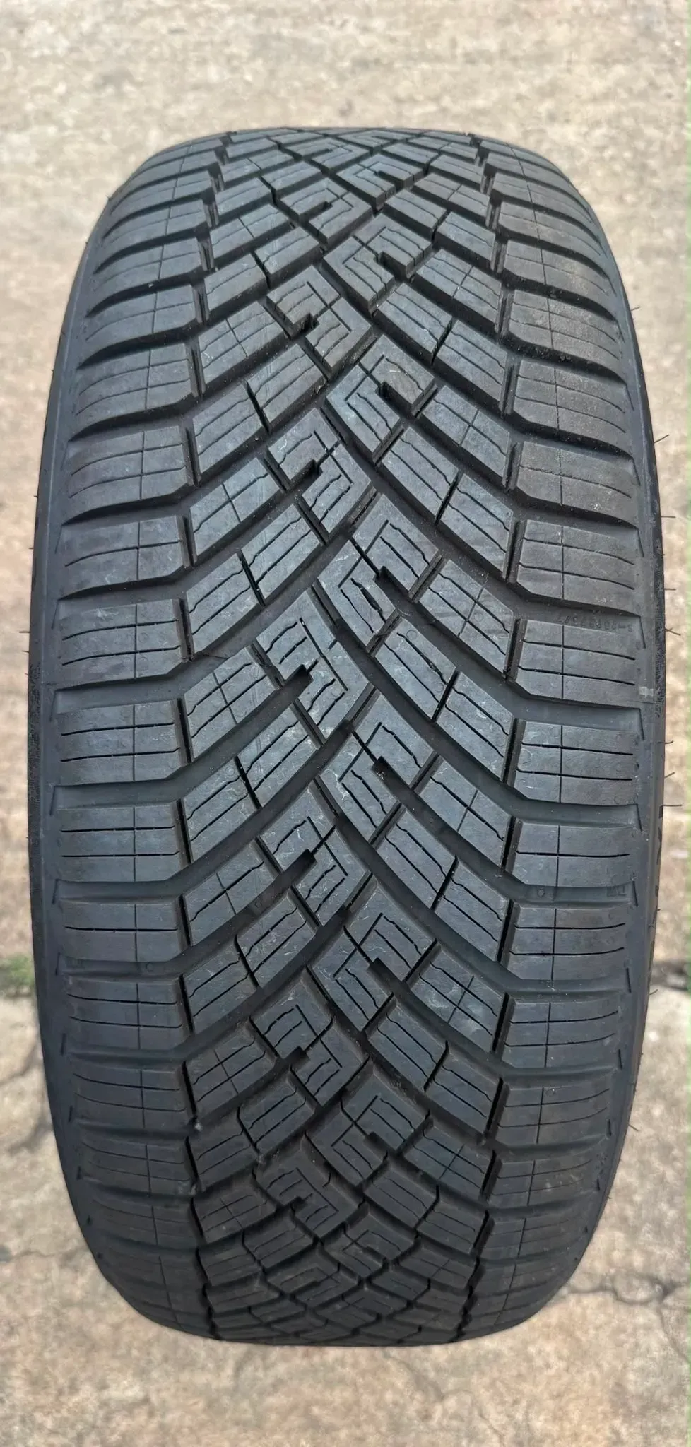 1x Allwetterreifen 205/45 R17 88V XL Continental All Season Contact 2 EV DOT24 7,9-8,3mm - Bild 1