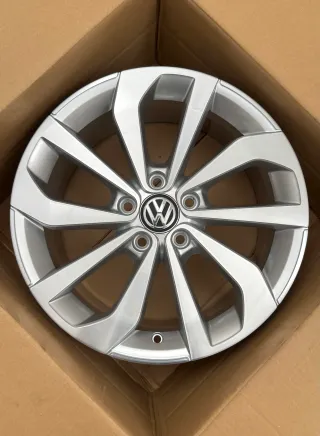 1x Original VW T-Roc 2GA A11 D11 17 Zoll Alufelge Johannesburg 2GA601025AC 7,0JX17 ET45 NEU - Bild 1