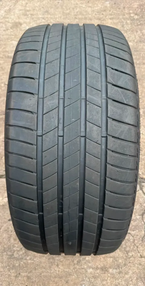 Background image for 1x Sommerreifen 275/40 R20 106Y XL Firestone RoadHawk 2 Enliten DOT24 6,1-6,9mm