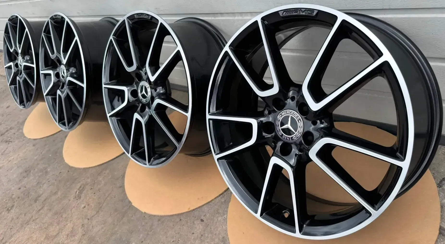 4x Original Mercedes C450 C43 AMG W205 19 Zoll Alufelgen A2054014900 A2054016500 NEU - Bild 1