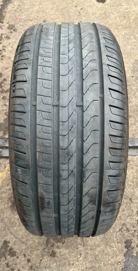 Background image for 1x Sommerreifen 275/40 R18 99Y Pirelli Cinturato P7 RFT RSC Runflat * DOT21 7,5mm