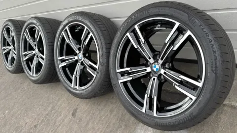 Background image for 4x Original BMW 3er G20 G21 4er G22 G23 18 Zoll Sommerräder Doppelspeiche M848 DOT23 6mm