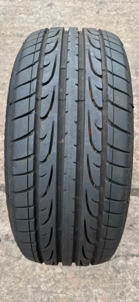 Background image for 1x Sommerreifen 215/45 R16 86H Dunlop SP Sport Maxx DOT25 7,8-8mm