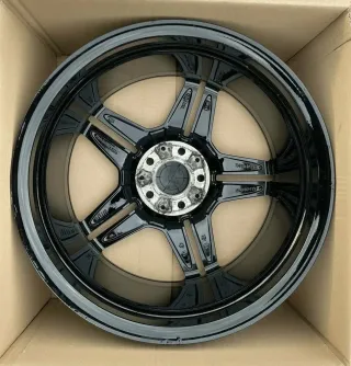 1x Original Mercedes A W176 B W246 CLA C117 X117 18 Zoll AMG Alufelge A1764010302 NEU - Bild 3