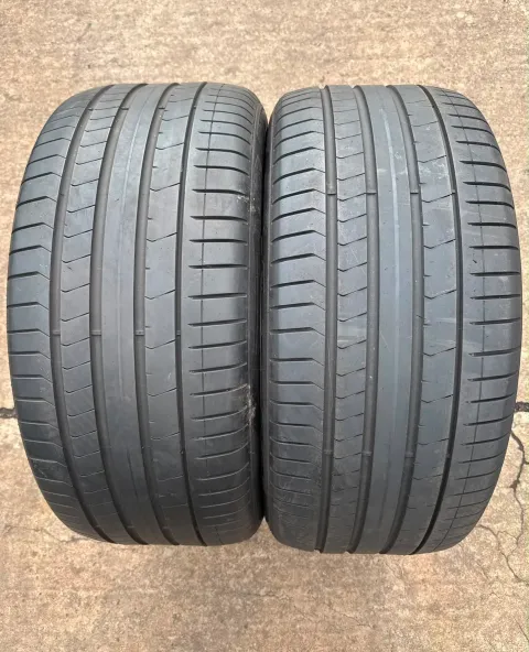 Background image for 2x Sommerreifen 275/40 R19 101Y Pirelli P Zero PZ4 RFT RSC Runflat * DOT23 5,7-6,2mm