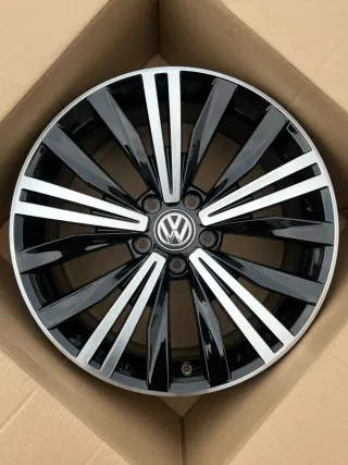1x Original VW Tiguan 5N AD1 & Allspace 18 Zoll Alufelge Nizza 5NA601025AB 7,0JX18 ET43 Black - Bild 1