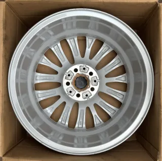1x Original BMW 5er G30 G31 18 Zoll Alufelge W-Speiche 832 6863418 8,0Jx18 ET30 TOP - Bild 3