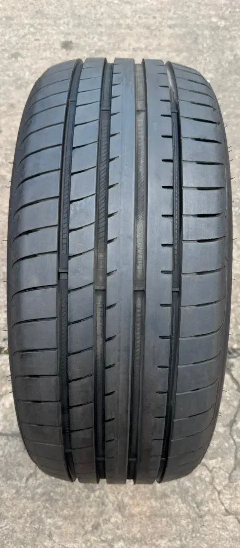 Background image for 1x Sommerreifen 225/40 R19 93Y XL Goodyear Eagle F1 Asymmetric 3 RFT RSC Runflat * DOT23 6,6-7,4mm