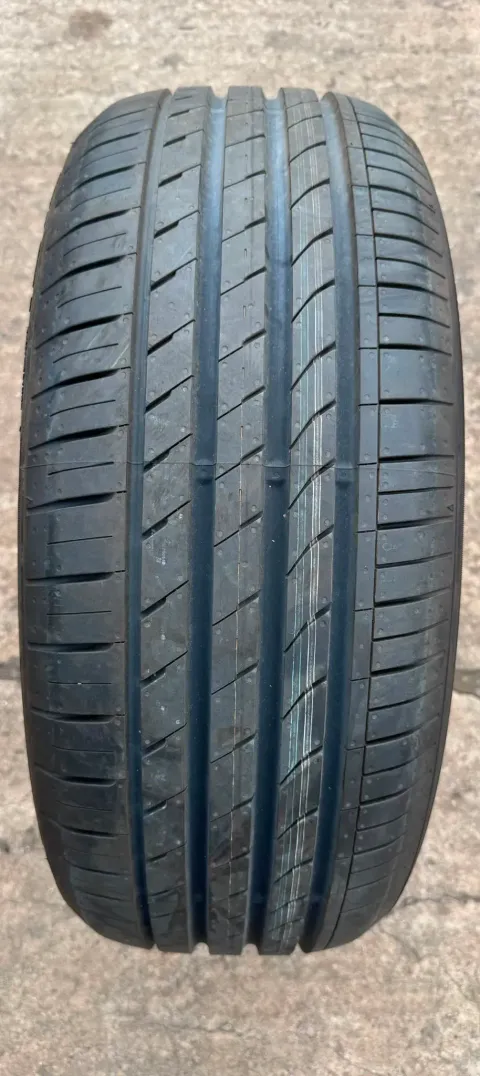 Background image for 1x Sommerreifen 205/50 R17 89V Nexen N`Fera SU1 DOT24 DEMO