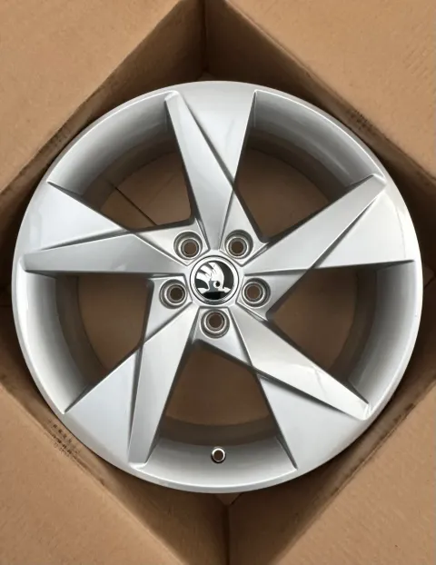 Background image for 1x Original Skoda Scala NW1 Kamiq NW4 17 Zoll Alufelge Volans 657601025C 7,5Jx17 ET40