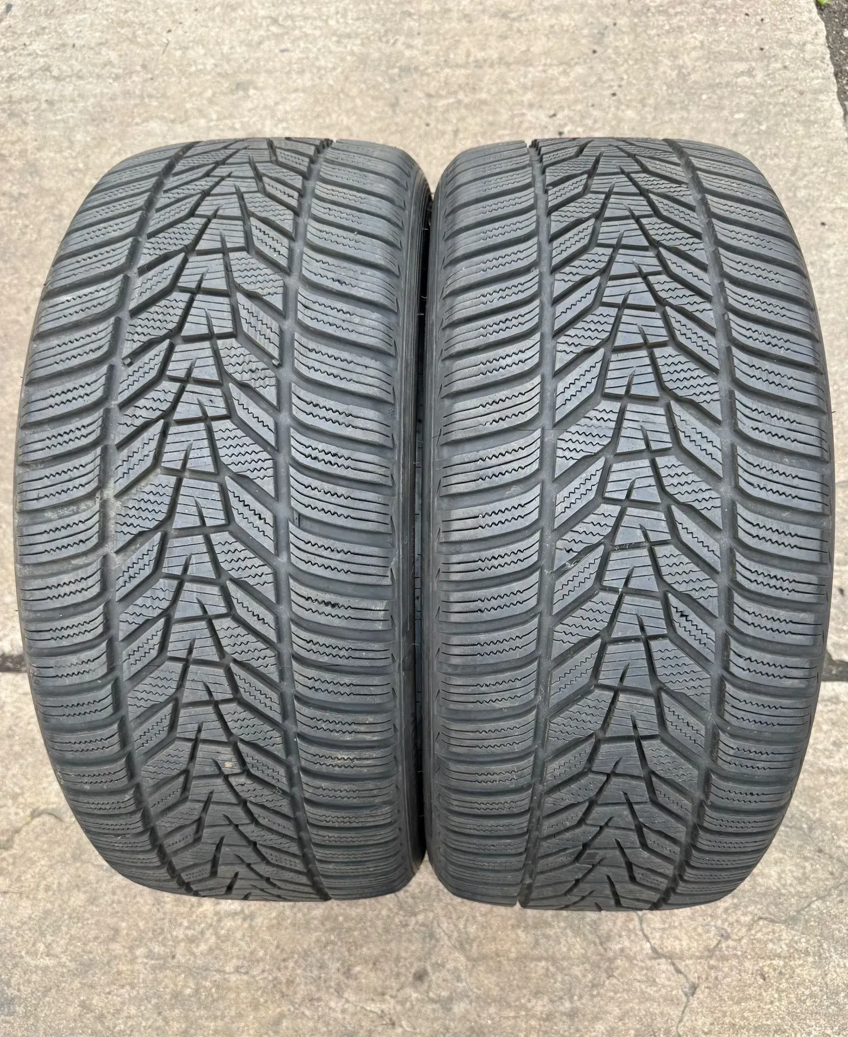 2x Winterreifen 245/40 R19 98V XL Hankook Winter I*Cept EVO3 W330 DOT20 6,8-7,3mm - Bild 1