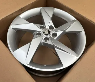 1x Original Skoda Scala NW1 Kamiq NW4 17 Zoll Alufelge Volans 657601025C 7,5Jx17 ET40 - Bild 2