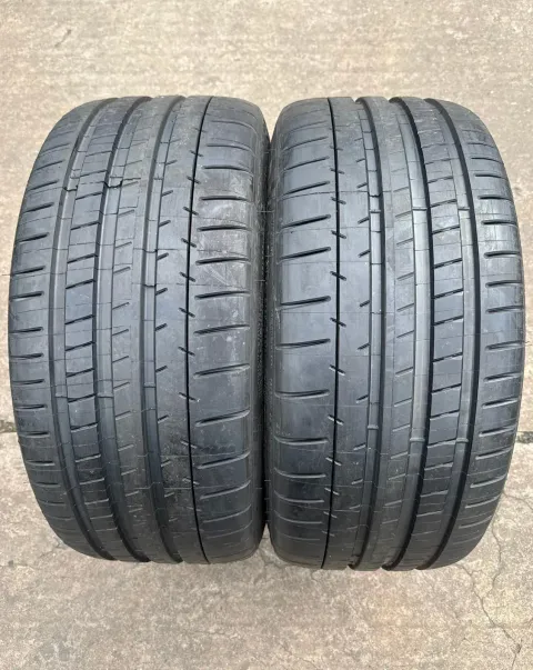 Background image for 2x Sommerreifen 255/35 ZR19 96Y XL Michelin Pilot Super Sport MO DOT18 DEMO