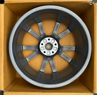 1x Original Audi A3 S3 8V 19 Zoll Alufelge S Line 8V0601025AT 8,0JX19 ET49 NEU - Bild 3