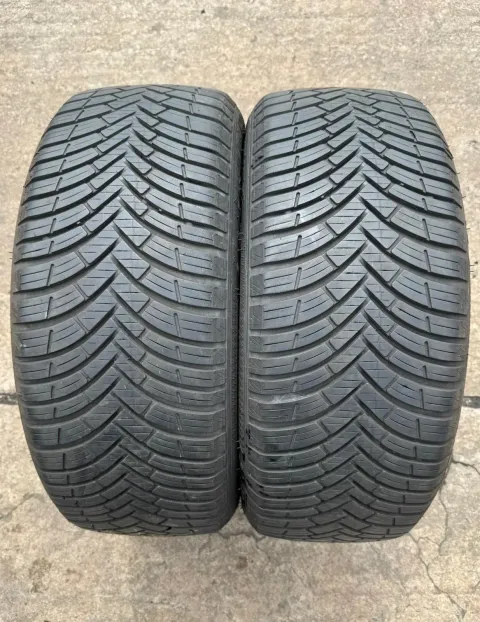 Background image for 2x Allwetterreifen 205/45 R17 88V XL Kleber Quadraxer 2 DOT20 5,9-6,7mm