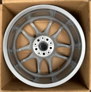 1x Original BMW Z4 G29 18 Zoll Alufelge V-Speiche 770 6883639 8,0Jx18 ET20 NEU - Bild 3
