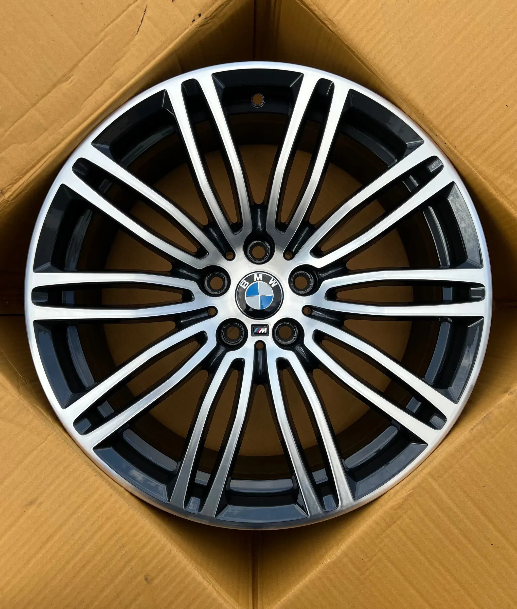 1x Original BMW 5er G30 G31 19 Zoll Doppelspeiche M664 Alufelge 7855085 8,0J ET30 NEU - Bild 1