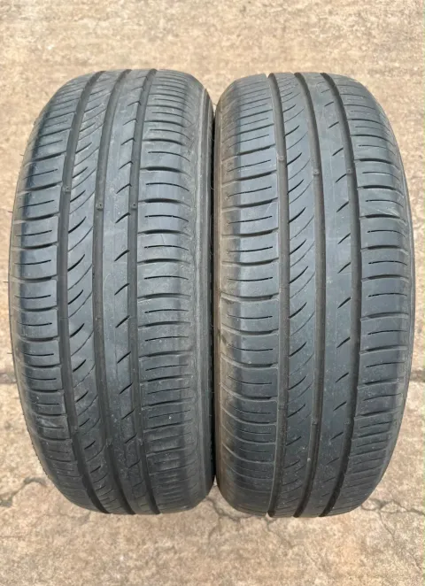 Background image for 2x Sommerreifen 185/60 R14 82H Kumho Ecowing ES31 DOT20 6,8-7,5mm