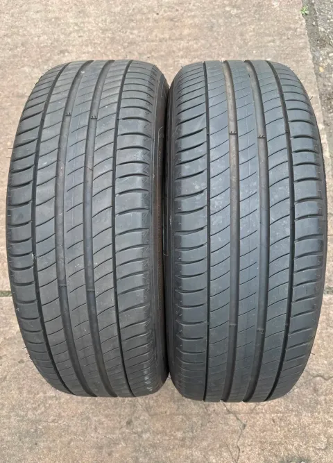 Background image for 2x Sommerreifen 225/60 R17 99Y Michelin Primacy 3 * DOT23 5,8-6,2mm
