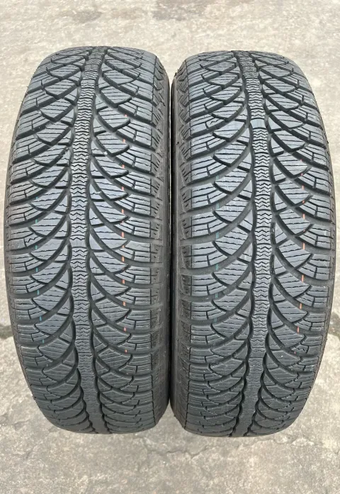 Background image for 2x Winterreifen 155/65 R14 75T Fulda Kristall Montero 3 DOT22 6,9-7,2mm