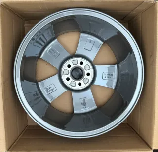 1x Original VW Cross Polo 6R 17 Zoll Alufelge Budapest 6R0601025P 7,5JX17 ET38 NEU - Bild 3