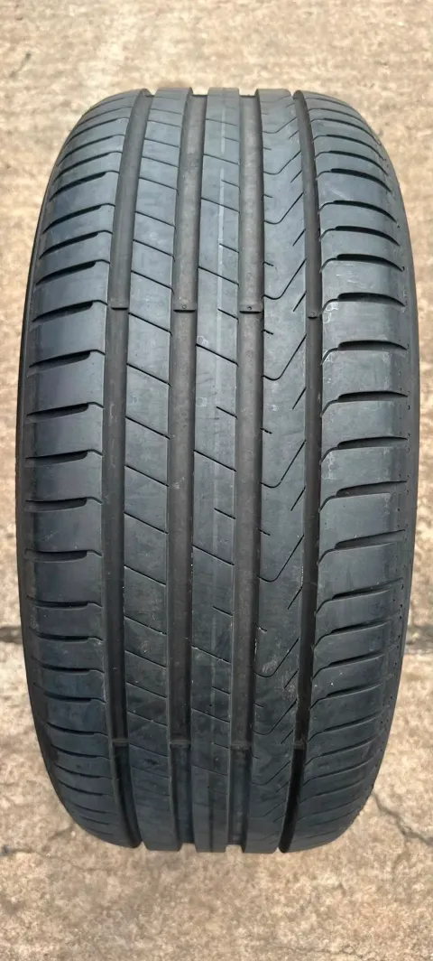 Background image for 1x Sommerreifen 225/45 R18 95Y XL Pirelli Cinturato P7 (P7C2) * DOT19 6,3-6,5mm