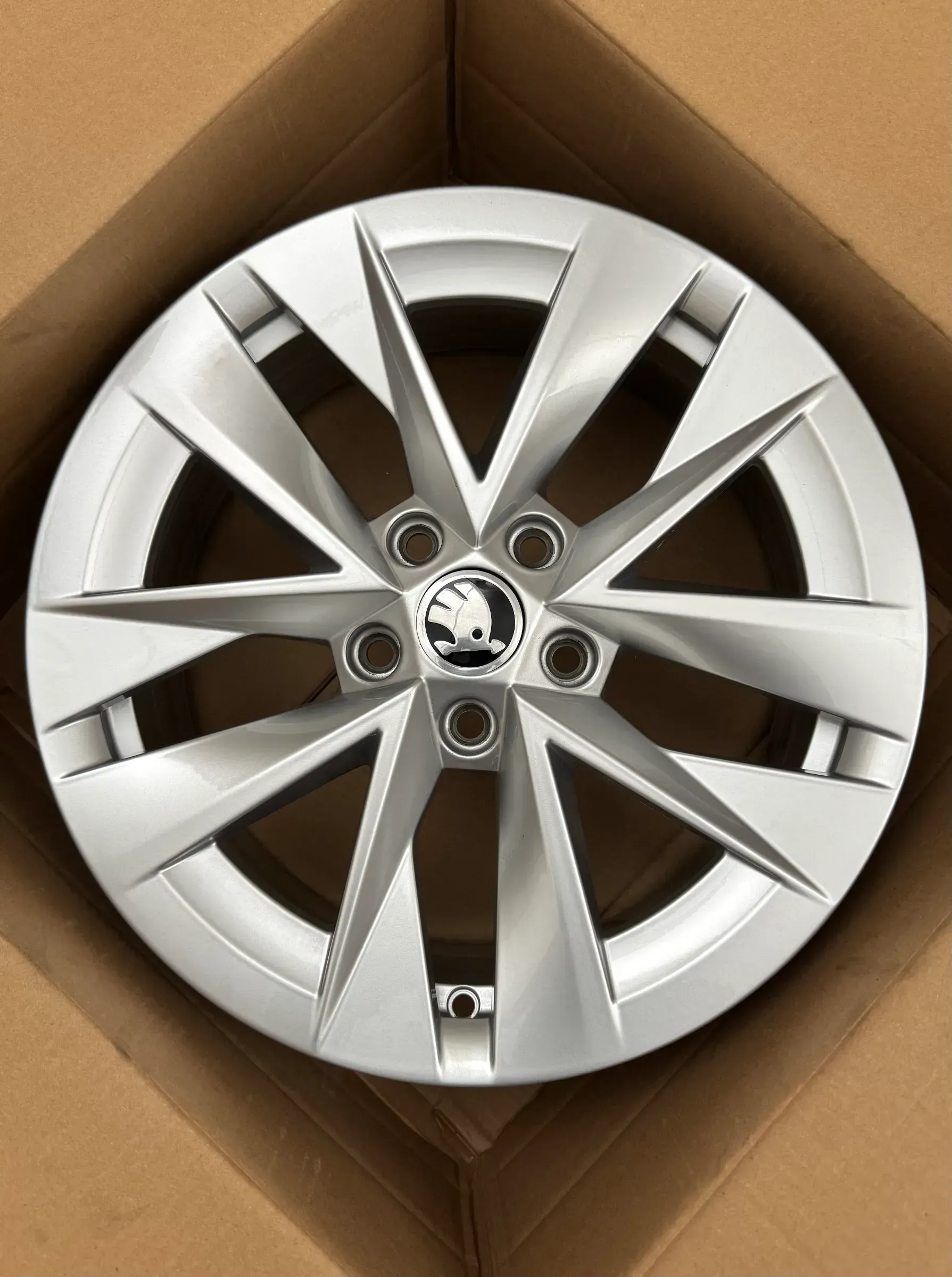 1x Skoda Octavia IV NX 17 Zoll Alufelge Rotare Aero 5E3601025E 7,5Jx17 ET46 NEU - Bild 1
