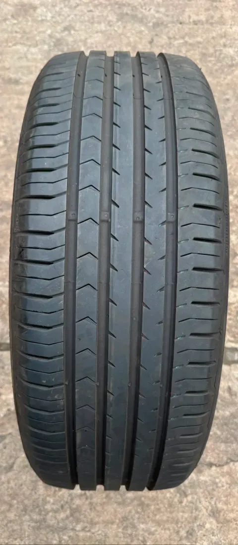 Background image for 1x Sommerreifen 205/55 R16 91V Continental Conti Premium Contact 5 DOT19 7-7,6mm