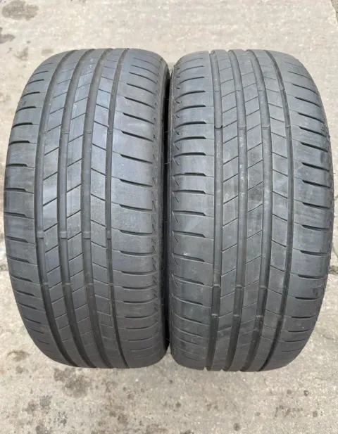 Background image for 2x Sommerreifen 225/45 R17 91W Bridgestone Turanza T005 DOT24 6mm
