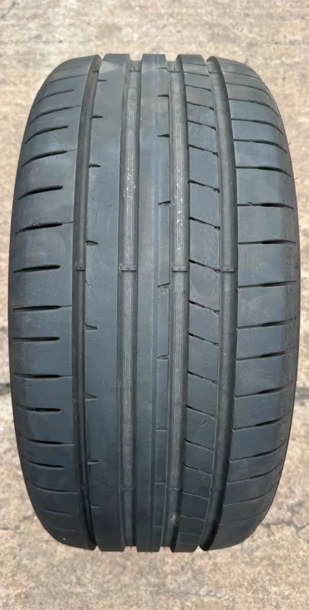 1x Sommerreifen 235/40 ZR18 95Y XL Dunlop Sport Maxx RT2 DOT22 7,3-7,6mm - Bild 1