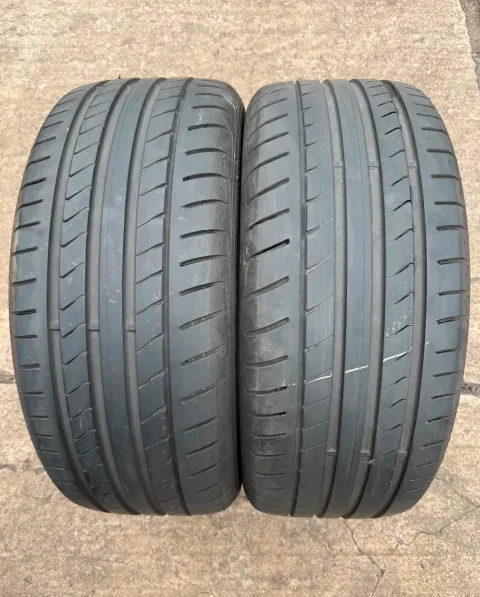 Background image for 2x Sommerreifen 225/55 R16 95W Dunlop SP Sport Maxx TT * DOT20 5,´4-6,3mm