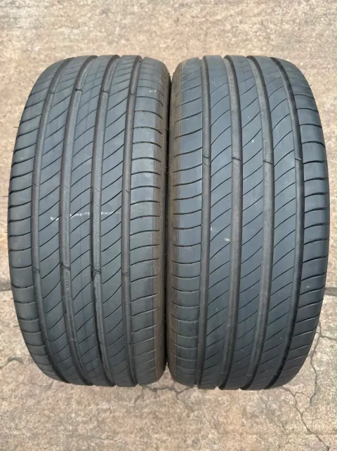 Background image for 2x Sommerreifen 205/45 R17 88H XL Michelin Primacy 4 S2 DOT21 5,4-6,2mm