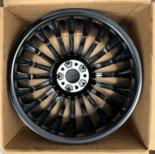 1x Original Mercedes C Klasse W205 A205 S205 18 Zoll Alufelge A2054011401 7,5JX18 ET44 NEU - Bild 3